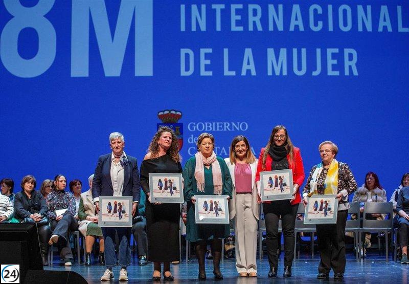 Cantabria muestra su compromiso por la igualdad y la unidad en la gala del Día de la Mujer.