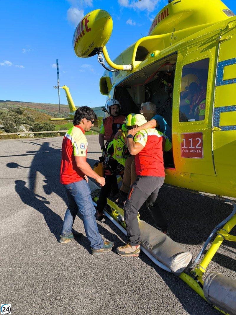 Anciano portugués rescatado en helicóptero tras lesionarse en Los Collados del Asón.