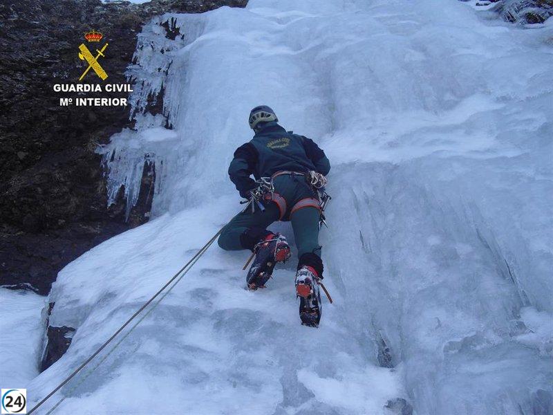 Equipos del GREIM de Navacerrada y Jaca se unen a la búsqueda de un montañero en Picos de Europa.
