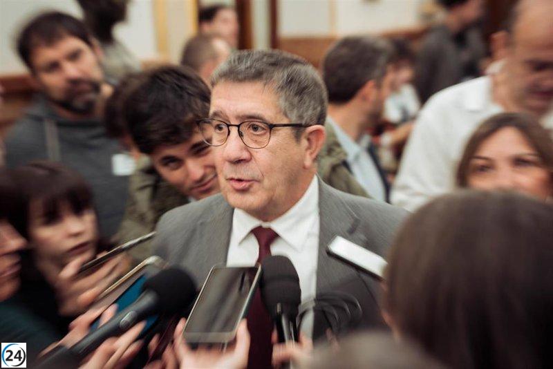 Patxi López asiste al 15º Congreso Regional del PSOE en Cantabria este sábado.