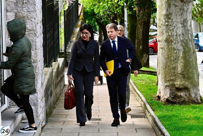 Abogada y fiscal del rey emérito comparecen ante los tribunales de Santander.