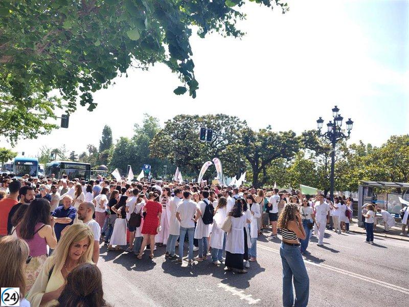 El Sindicato Médico reporta alta participación en la huelga de médicos en Cantabria.