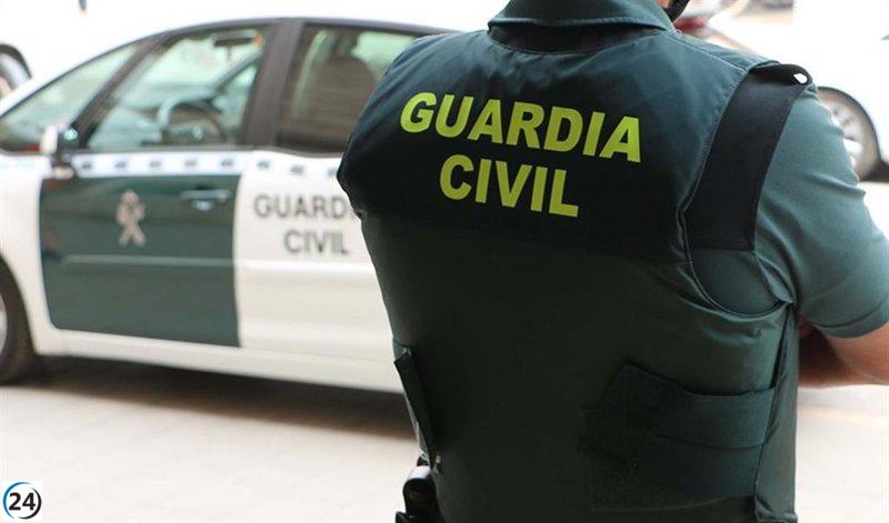 La Guardia Civil refuerza la seguridad en Roiz para evitar una fiesta masiva de 400 asistentes.