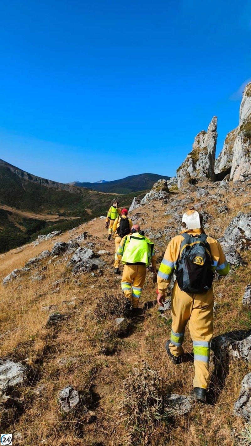 Bomberos de Cantabria refuerzan labores de emergencia en León.
