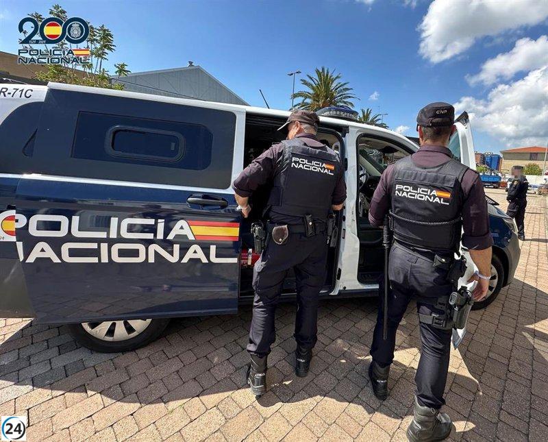 Arrestan a un chofer en Santander con más de 200 gramos de cocaína en su auto.