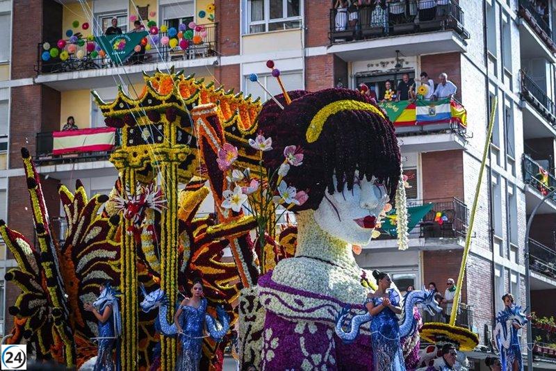 La carroza 'Aiko' del Grupo Pejino se corona en la 114ª Batalla de Flores de Laredo.