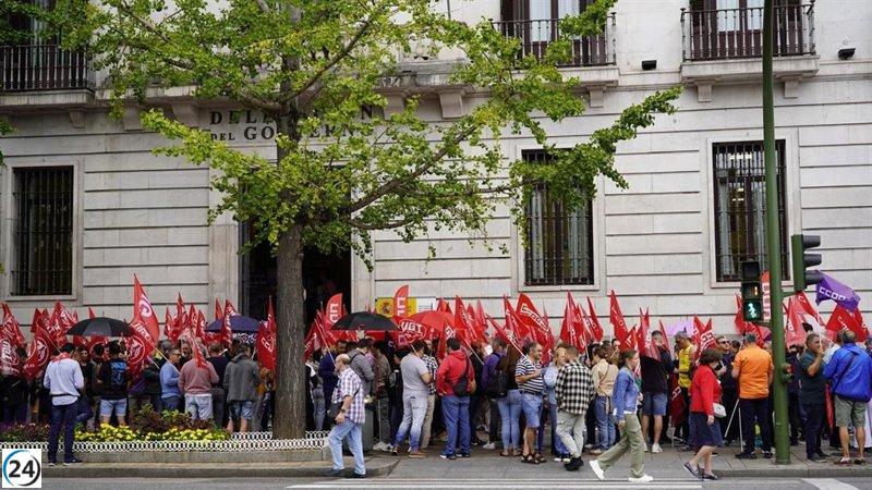 UGT y CCOO instan a PP y Vox a facilitar la aprobación de la ley de jornada laboral reducida.