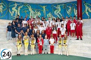 El Gobierno rinde homenaje a más de 50 atletas de Cantabria por sus logros en campeonatos nacionales.