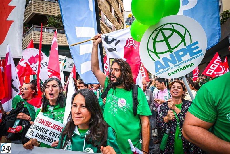 El Ejecutivo estima que la participación en la huelga de docentes alcanza un 2,85% en el sistema educativo y un 6,7% en las Escuelas Oficiales de Idiomas.