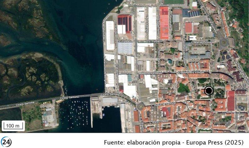 Incendio en conservera de Santoña genera una notable columna de humo, sin reportes de heridos.