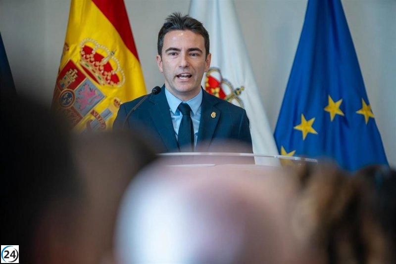 El delegado del Gobierno denuncia la doble moral del PP en la atención a los menores de Cartes.