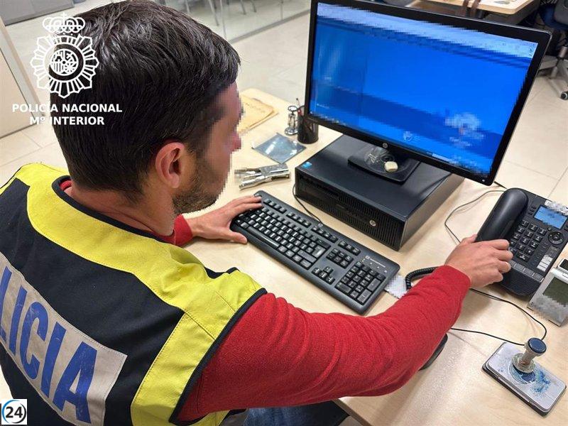 Tres arrestados por gastar 600 euros con tarjeta olvidada en cajero.