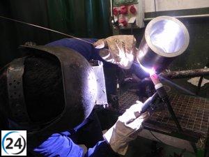 La industria cántabra pierde un 1% en febrero frente al crecimiento del 8,8% en España.