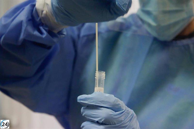 Baja la incidencia de Covid en Cantabria pero aún hay 12 hospitalizados.