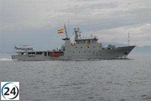 El buque de vigilancia 'Arnomendi' hace escala en Santander en plena temporada del bonito.
