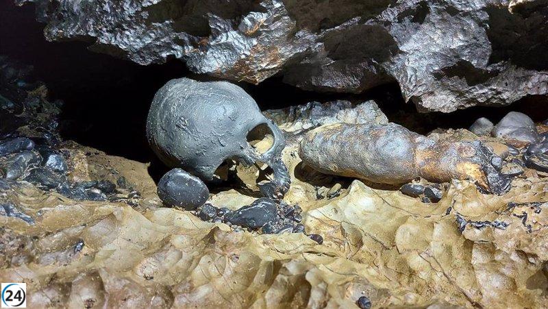 Descubren en los depósitos funerarios de La Garma una veintena de individuos, junto con armas y objetos visigodos.