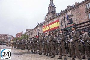 Gran cantidad de ciudadanos se suman al acto de jurar lealtad a la bandera en Torrelavega.