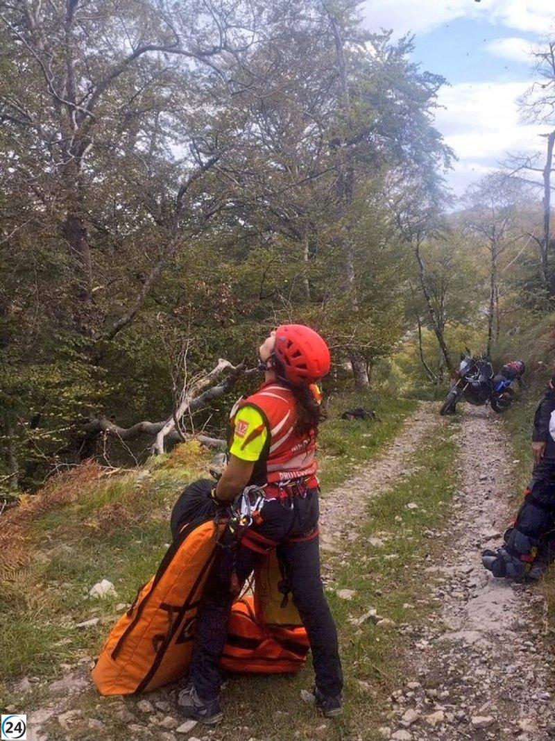 Rescatan en helicóptero a motorista accidentado en Voto