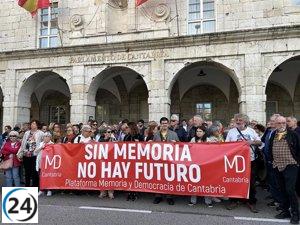 Manifestación en Santander en favor de la memoria histórica para garantizar un futuro justo.