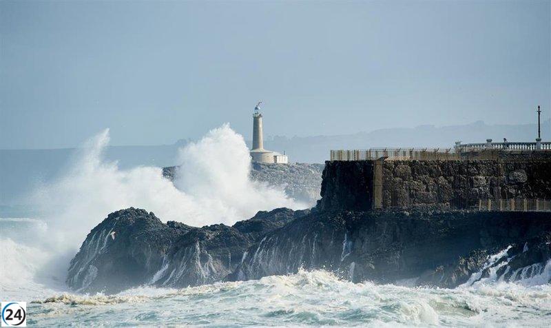Santander prepara su dispositivo de alerta por fenómenos costeros al caer la noche