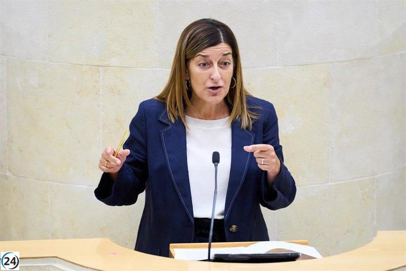 PP pretende instaurar servicios excluyentes, Zuloaga denuncia mientras Buruaga le recuerda el auténtico exclusivismo en manos de Puigdemont.