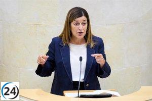 PP pretende instaurar servicios excluyentes, Zuloaga denuncia mientras Buruaga le recuerda el auténtico exclusivismo en manos de Puigdemont.