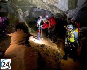 Cuatro personas son salvadas en la Vía Ferrata de La Hermida, un heroico acto de rescate.