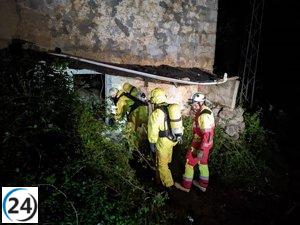 Tres individuos arrestados tras el fallecimiento de 25 reses atrapadas en una cabaña en San Roque de Riomiera
