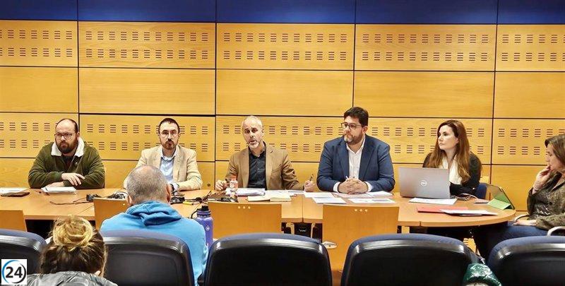 Silva desestima una potencial subida salarial del 30% para los profesores, considerándola inviable