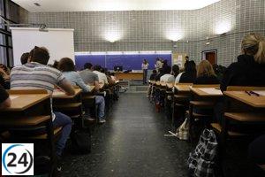 La Administración cántabra decide abrir la convocatoria de empleo público con 375 plazas disponibles este año.