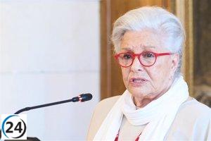 Lola Herrera recibe el prestigioso premio Duende Zahorí en el Festival de Invierno de Torrelavega.