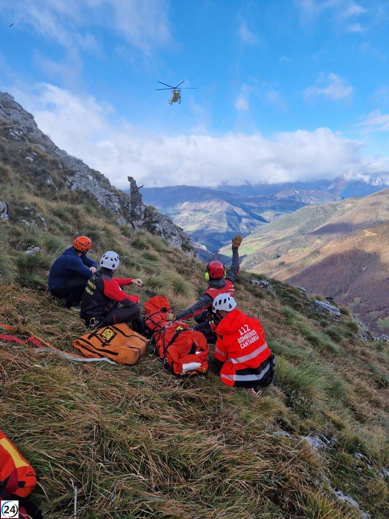 Heroica operación de rescate salva la vida de hombre con hipotermia grave en Vega de Liébana.