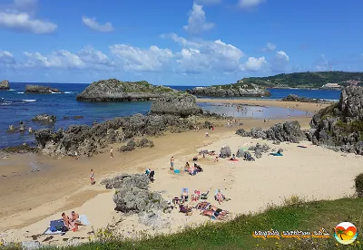 Diviértete en familia en la playa de Ris