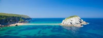 Aventúrate en las cuevas de la playa de Covachos