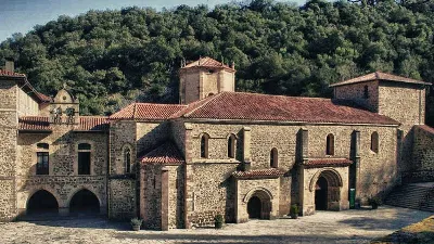 El Monasterio de Santo Toribio de Liébana: una joya religiosa en los Picos de Europa