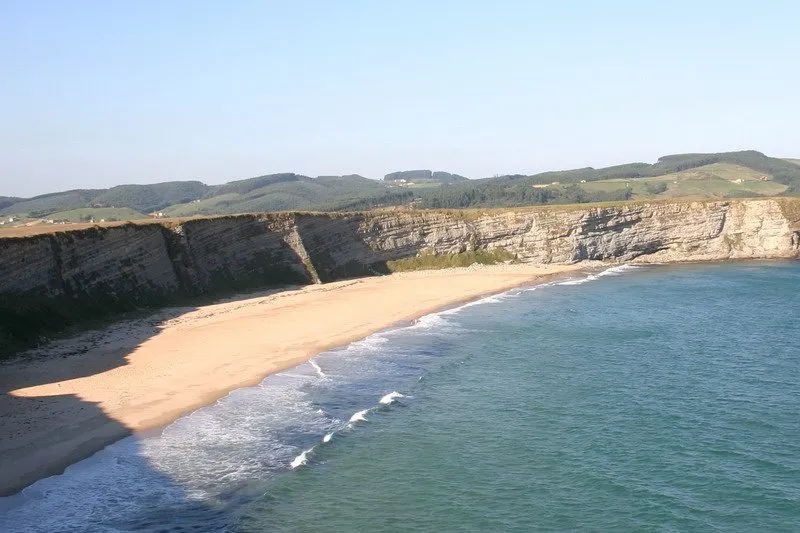 Relájate en las playas vírgenes de Langre