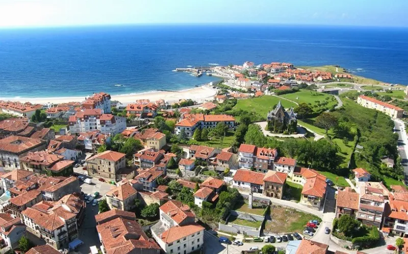 Un día en Comillas, el pueblo de Gaudí