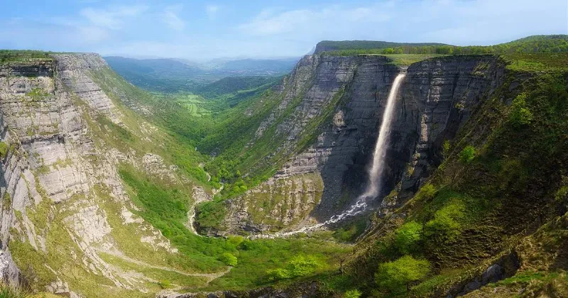La Cascada del Río Nervión: un espectáculo natural con una gran altura