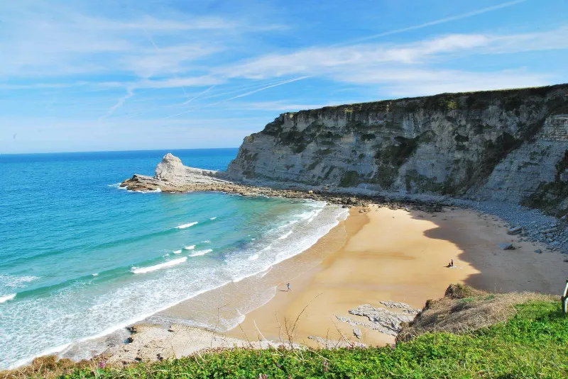 La playa de Langre, para los amantes del senderismo y la playa