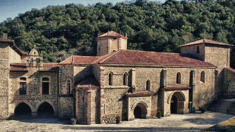 El Monasterio de Santo Toribio de Liébana: una joya religiosa en los Picos de Europa